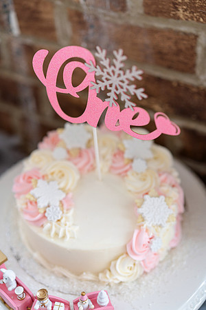 momentura-studio-montreal-wedding-photographer-hannah-onederland-birthday-anniversary-partymania-10