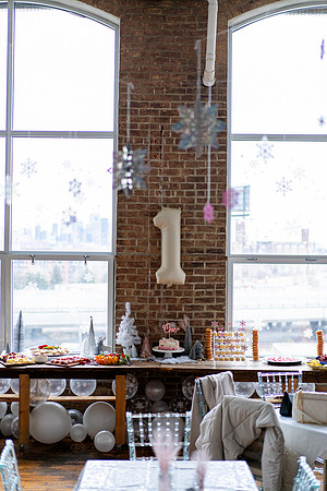 momentura-studio-montreal-wedding-photographer-hannah-onederland-birthday-anniversary-partymania-22