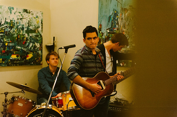 20131010-documentary-sweet-talking-liars-at-cafe-shaika-in-montreal-0020